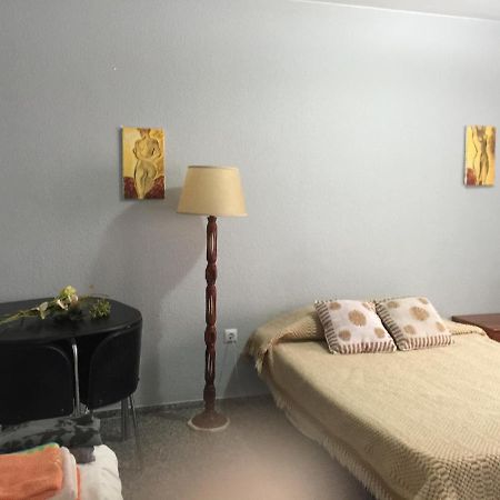 Habitacion Renfe Alicante Buitenkant foto