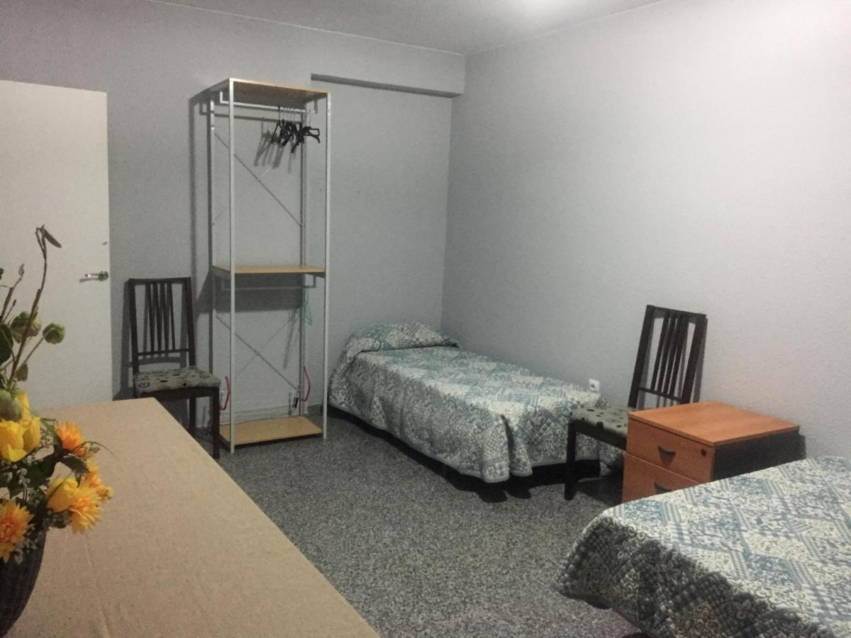 Habitacion Renfe Alicante Buitenkant foto